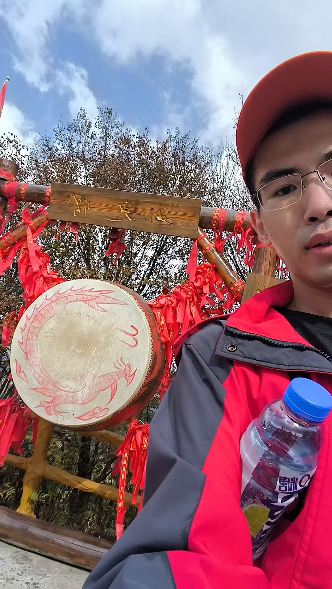 1764754392621918.jpg 1、姜仲尧12点02分登顶.jpg